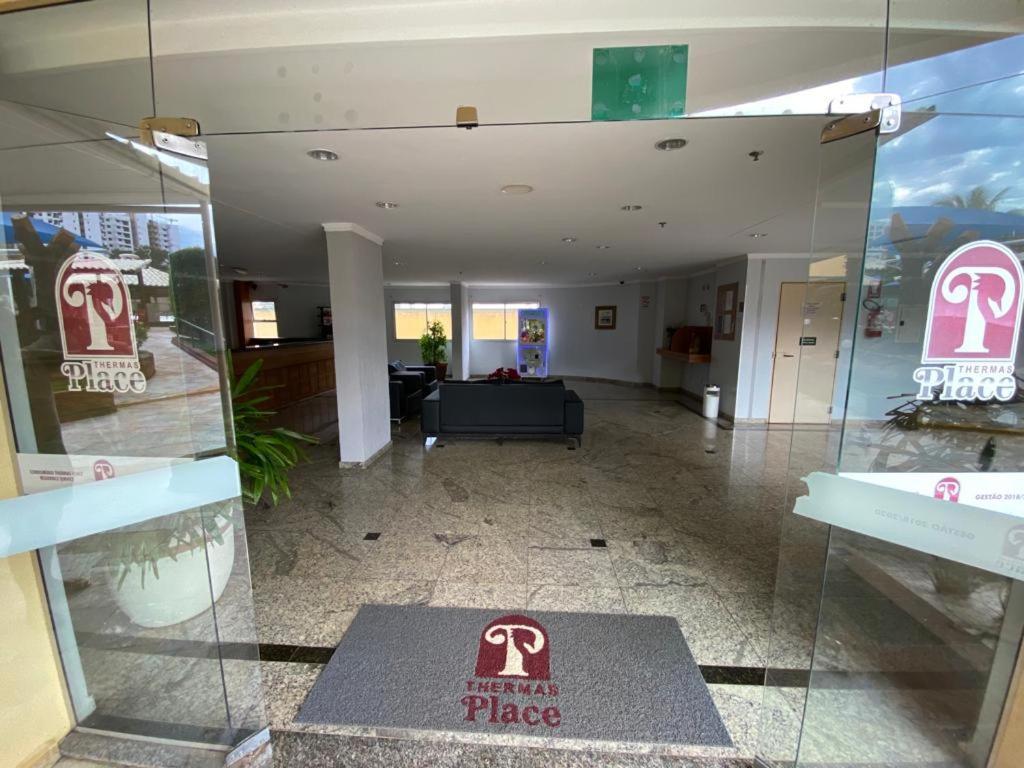 Apartamento Flats Proximo Ao Shopping Singapura - Descer Com Bebidas O Park Aquatico 1410 *